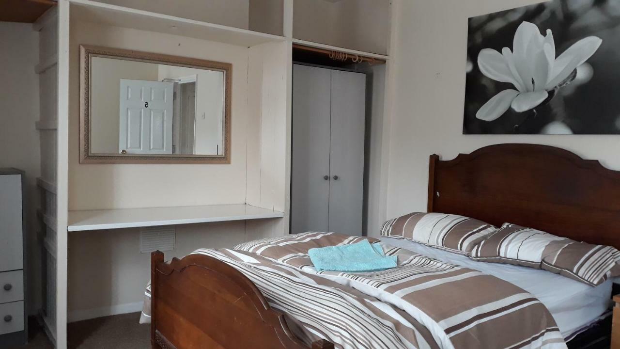 Castle Quarter 2 Hotel Bedford Eksteriør billede